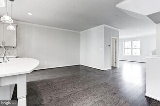 13625 Harrier Way in Clarksburg, MD - Building Photo - Building Photo