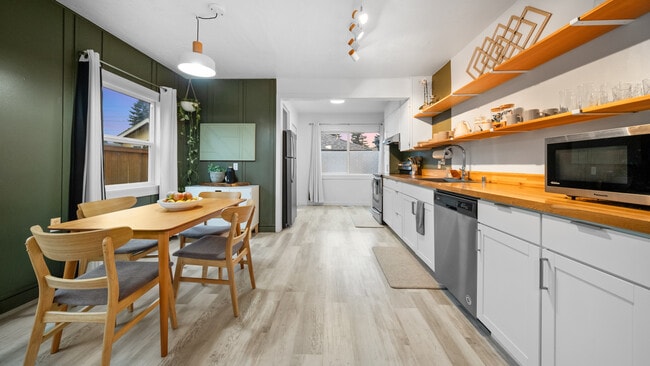 2910 E 28th St, Unit Main House in Vancouver, WA - Building Photo - Building Photo