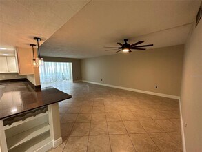 1641 Southwood St in Sarasota, FL - Building Photo - Building Photo