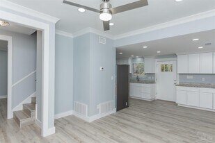 1704 E Jackson St in Pensacola, FL - Building Photo