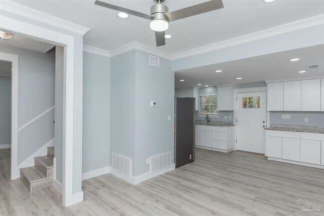 property at 1704 E Jackson St