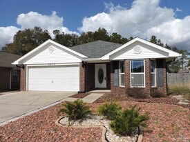 3971 Sunny Manor Cir in Milton, FL - Building Photo