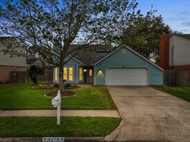 4214 Fernside Dr in Pasadena, TX - Building Photo