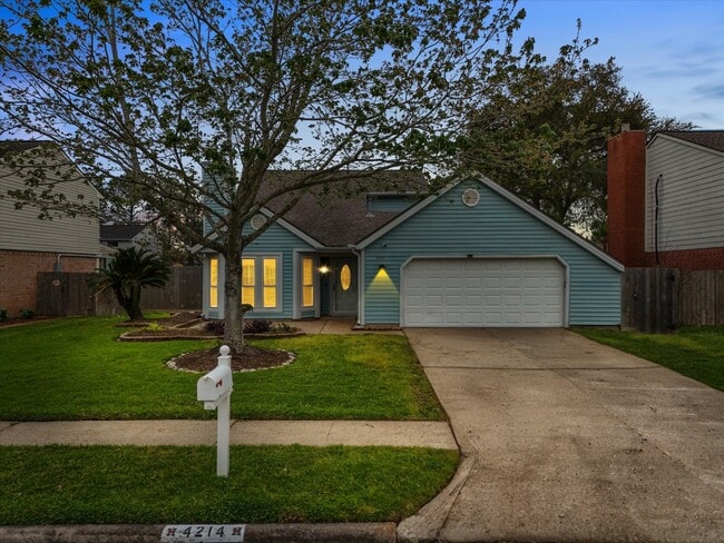 property at 4214 Fernside Dr