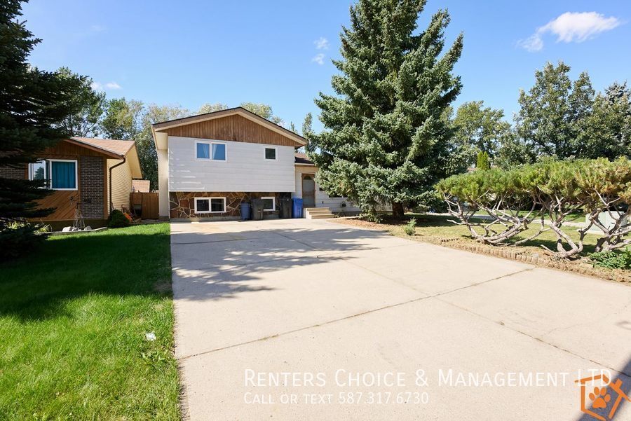 114 Ojibwa Pl W in Lethbridge, AB - Building Photo