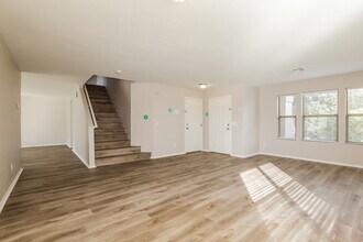 4614 N 92nd Ln in Phoenix, AZ - Building Photo - Building Photo