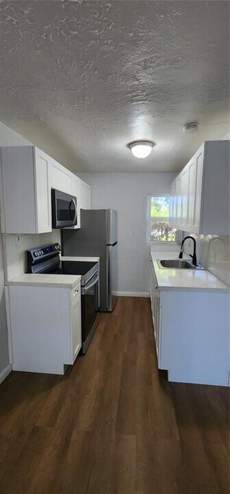 2864 NW 6th Ct in Fort Lauderdale, FL - Building Photo