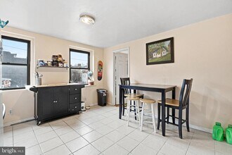 252 South St in Philadelphia, PA - Building Photo - Building Photo