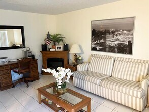 283 Durham E, Unit 283 in Deerfield Beach, FL - Building Photo - Building Photo