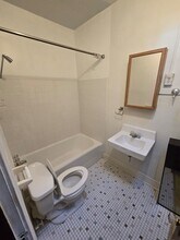 1014 E Prairie Ave in Des Plaines, IL - Foto de edificio - Building Photo