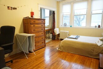 220 Kelton St, Unit 4 in Boston, MA - Foto de edificio - Building Photo