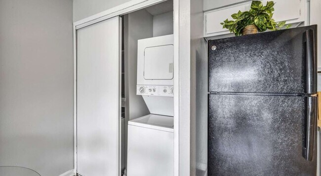 3631 Callaghan Rd, Unit Viva Max - 2 Bedroom in San Antonio, TX - Building Photo - Building Photo