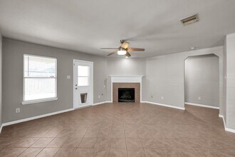 19114 Mission Fort Ln in Richmond, TX - Building Photo - Building Photo