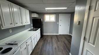 511 N Platte Ave, Unit 1A in Juniata, NE - Building Photo