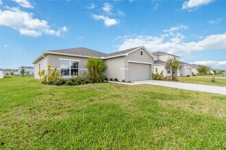 212 Aquamarine Ln in Kissimmee, FL - Foto de edificio - Building Photo