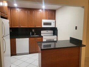 7300 NW 17th St, Unit 943 in Plantation, FL - Building Photo - Building Photo