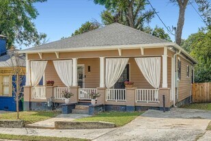 18 Booker St NW in Atlanta, GA - Building Photo