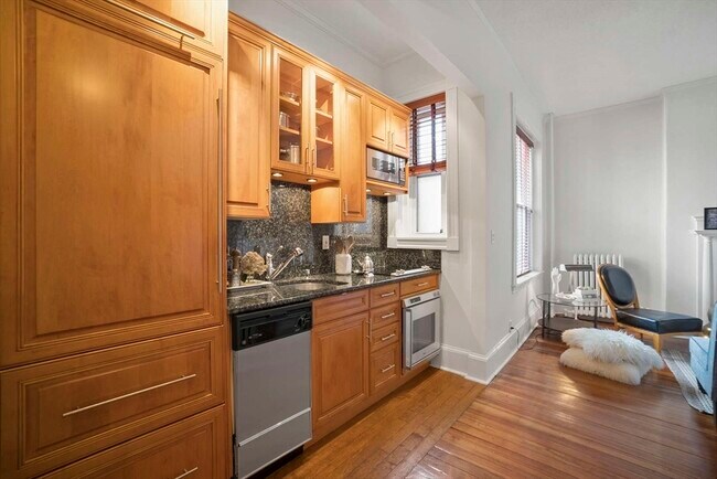 30 Peterborough St in Boston, MA - Building Photo - Building Photo