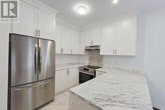 61 Copperhill Hts in Barrie, ON - Building Photo - Building Photo