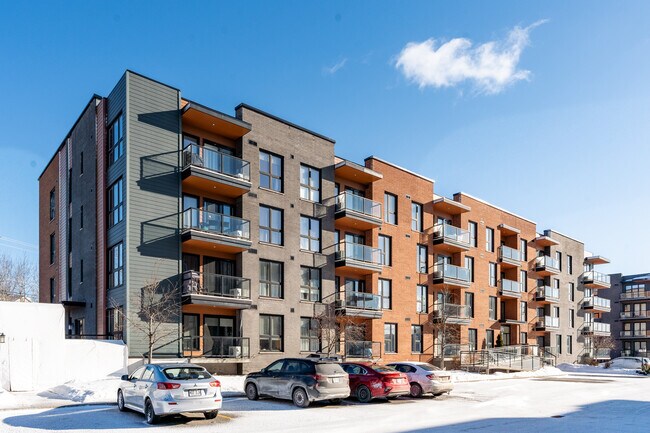 975 Des Rivières Rte in Lévis, QC - Building Photo - Building Photo