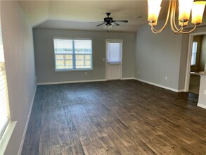 138 Sulphur River Lp in Hutto, TX - Building Photo - Building Photo