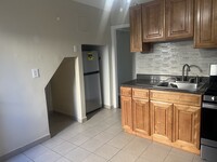 54 Murray Ave, Unit 1 BR in private house in Yonkers, NY - Foto de edificio - Building Photo