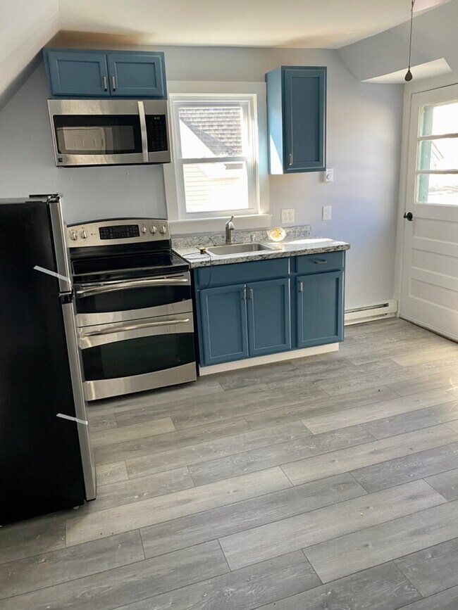 11 Prospect St in Pawcatuck, CT - Building Photo - Building Photo