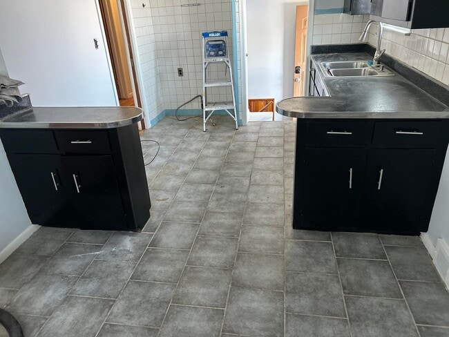 One M-1 in Detroit, MI - Building Photo - Building Photo