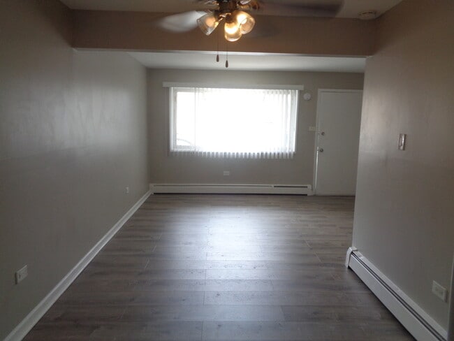 5720 W 95th St in Oak Lawn, IL - Building Photo - Building Photo