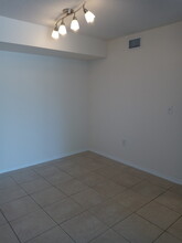 631 SW 111th Ln in Pembroke Pines, FL - Building Photo - Building Photo