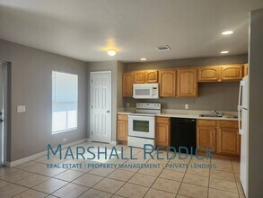 200 Homer Ave S in Lehigh Acres, FL - Building Photo - Building Photo