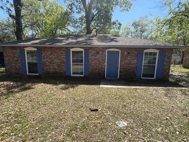 property at 278 Southlawn Dr