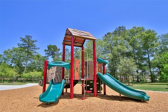 10398 Red Cardinal Dr in Cleveland, TX - Building Photo - Building Photo