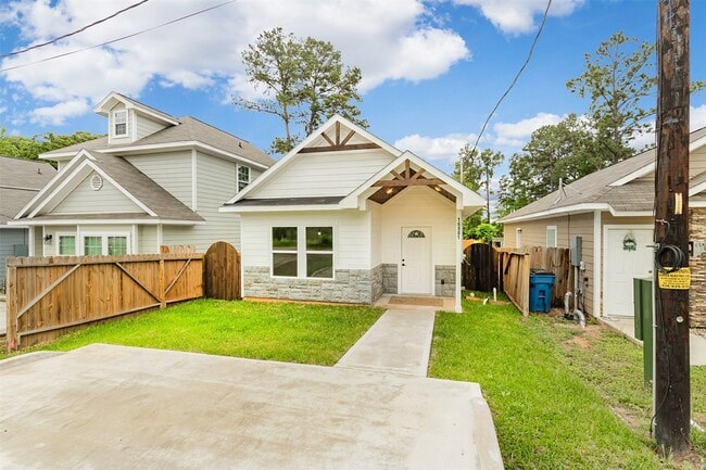 16881 Glenheath St in Montgomery, TX - Building Photo - Building Photo