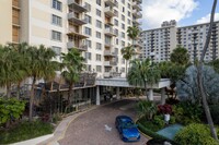 Ocean Place Condominiums in Pompano Beach, FL - Building Photo - Building Photo