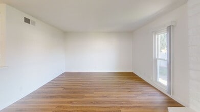 1435 E Chestnut Ave in Orange, CA - Building Photo - Building Photo