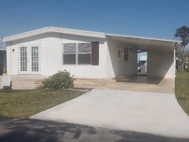 900 9th Ave E in Palmetto, FL - Building Photo - Building Photo