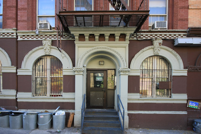 372 W 127th St in New York, NY - Building Photo - Building Photo