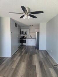 1000 W Lincoln Ave, Unit 6 photo'