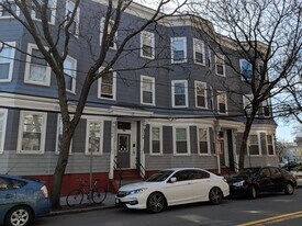 264 Windsor St, Unit 2 in Cambridge, MA - Building Photo