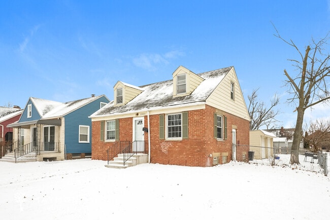 13400 Highlandview Ave in Cleveland, OH - Foto de edificio - Building Photo