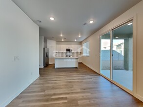 12520 W Flynn Ln in Glendale, AZ - Building Photo - Building Photo