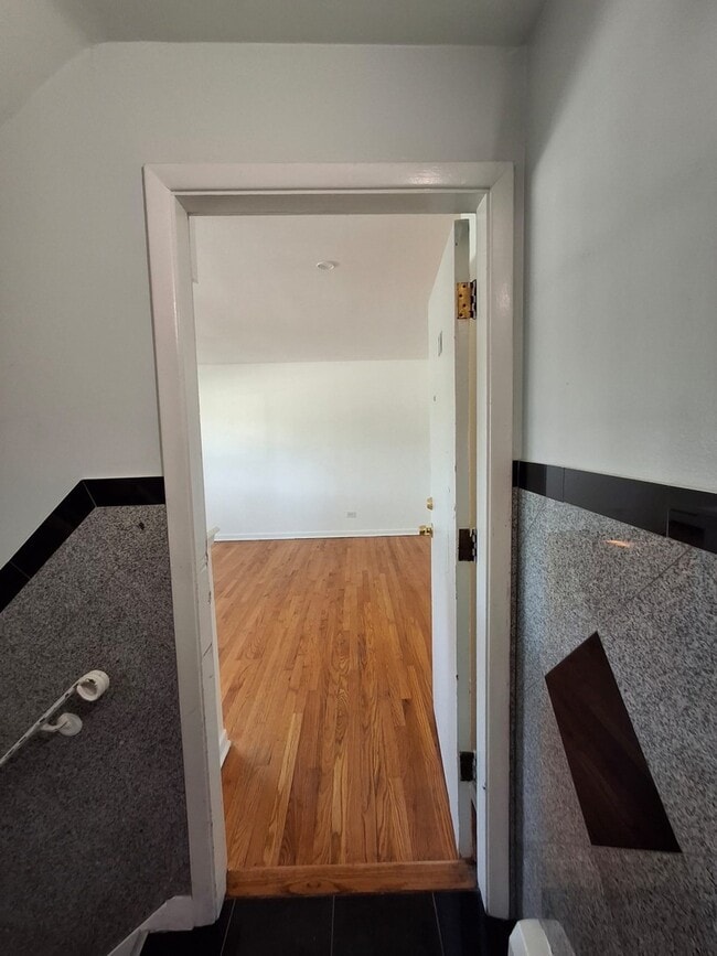 2127 S 15th Ave in Broadview, IL - Building Photo - Building Photo