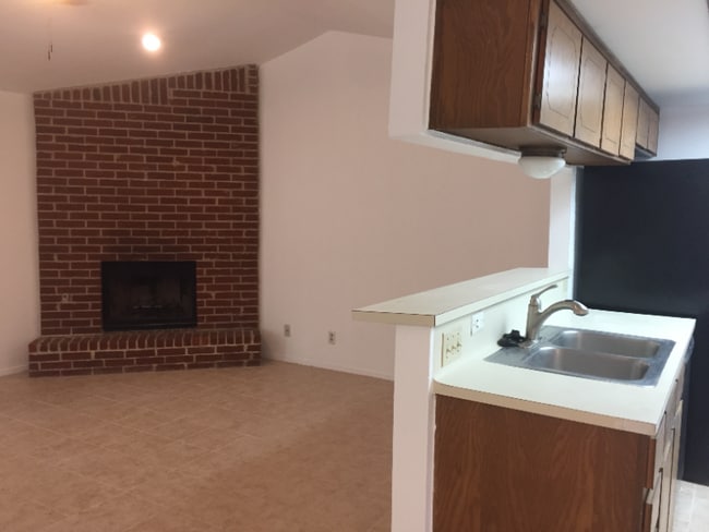 property at 1604 Waterloo Tr