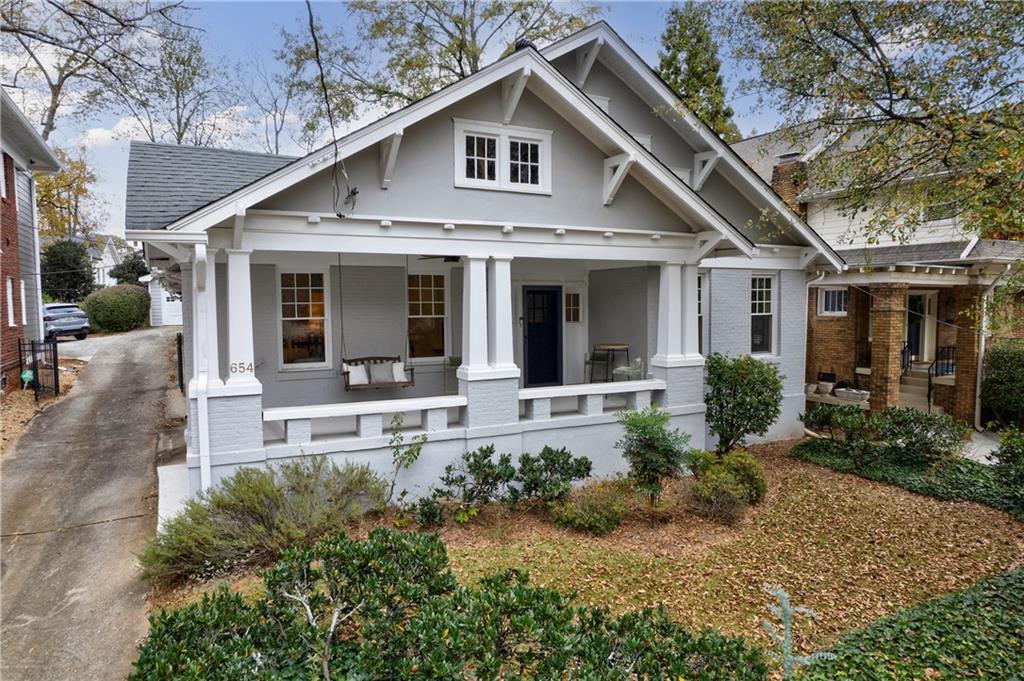 654 Cresthill Ave NE in Atlanta, GA - Building Photo