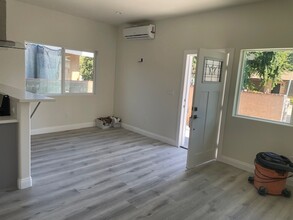 17821 Valerio St in Reseda, CA - Building Photo - Building Photo