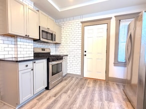 2426 Beals St in Detroit, MI - Building Photo - Building Photo