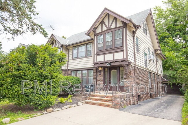 property at 2129 Coventry Rd