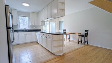 709 W Kenilworth Ave in Palatine, IL - Building Photo - Building Photo