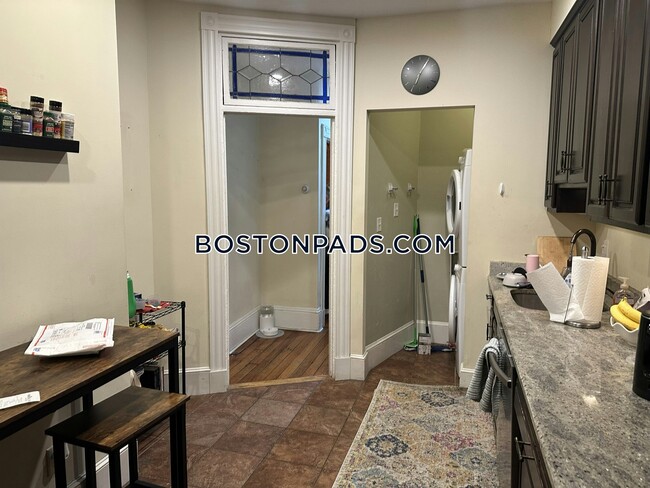 614 Columbus Ave, Unit 3 in Boston, MA - Building Photo - Building Photo